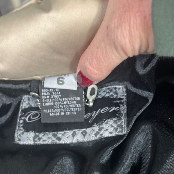 Obermeyer Leighton Champagne or gold full zip winter/ski jacket size 6 - Picture 13 of 16